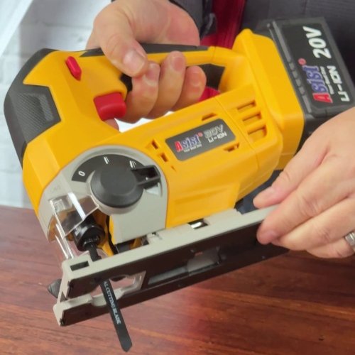 Aku přímočará pila 20V ASIST AE5PD20A, řada AKU GANG!